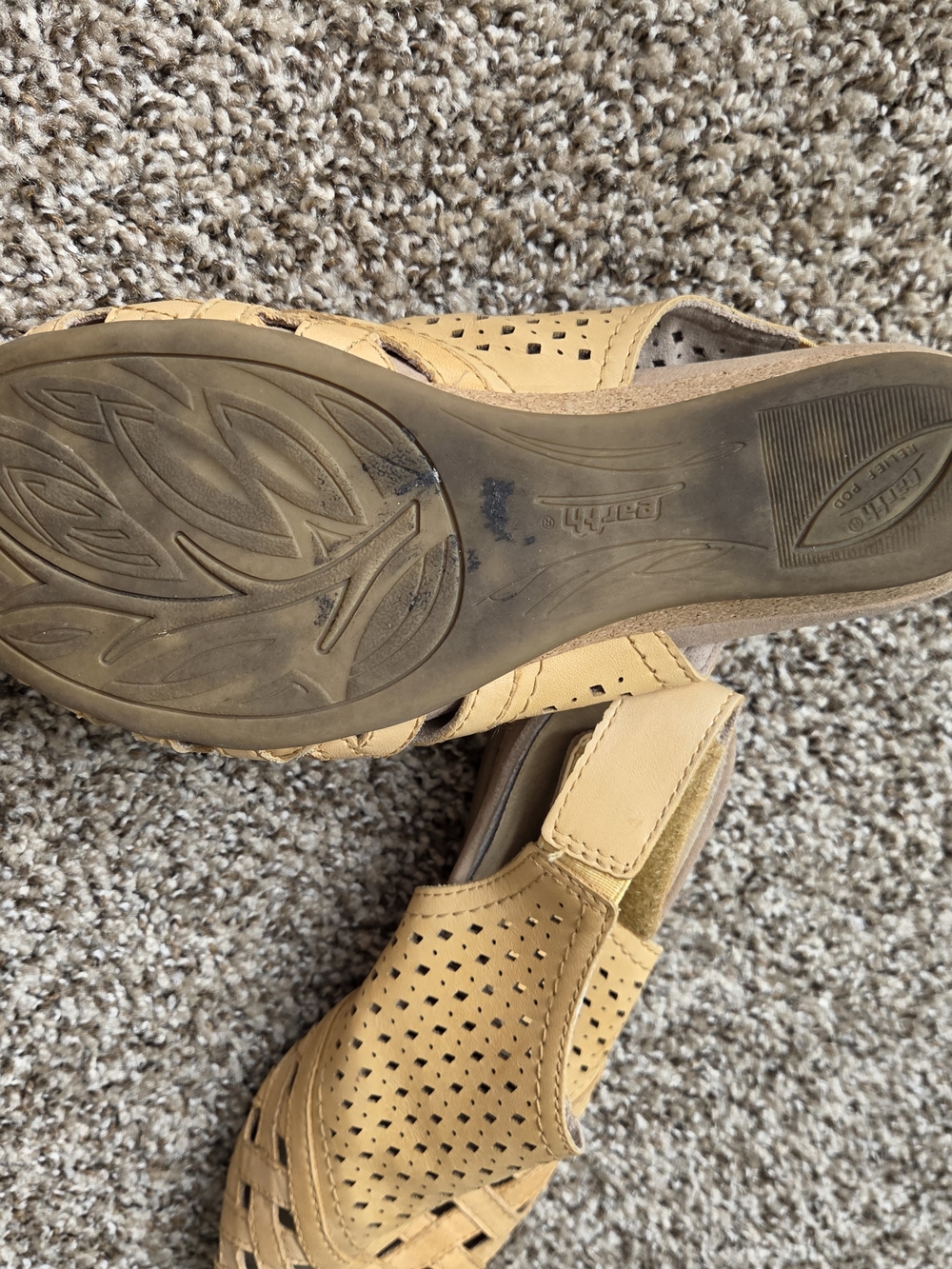 Tan Sandals - Picture 5 of 6